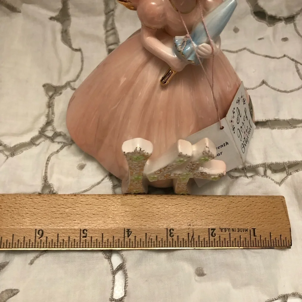 vtg Hallmark Josef original 14 figurine with hanging tag